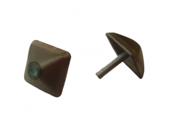 заклепка 25х25